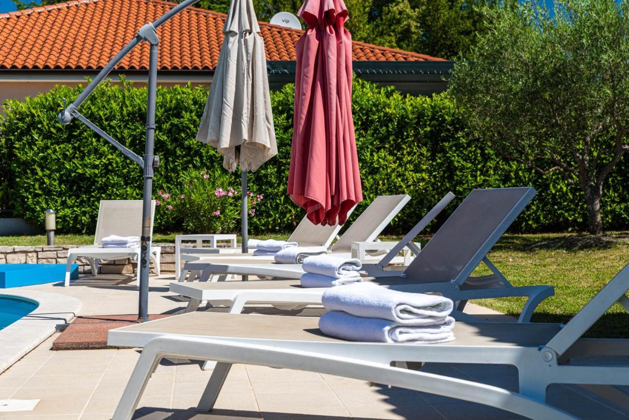 Villas Kolumbera With Private Pools Eksteriør billede