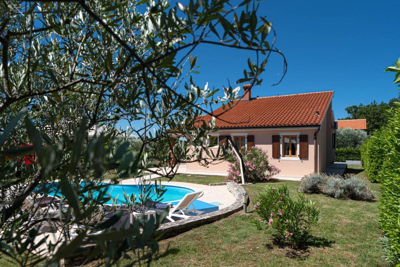 Villas Kolumbera With Private Pools Eksteriør billede